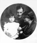 Alma with Walter Gropius and their daughter Manon